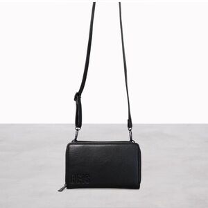 BEIS The Travel Wallet NWOT